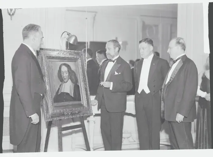 Framed Print : Men Viewing Spinoza's Portrait Framed Print : Men Viewing Spinoza's Portrait