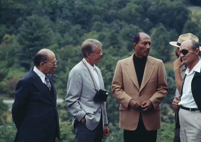 Framed Print : Menachem Begin, Jimmy Carter, Anwar Al Sadat, Moshe Dayan Framed Print : Menachem Begin, Jimmy Carter, Anwar Al Sadat, Moshe Dayan