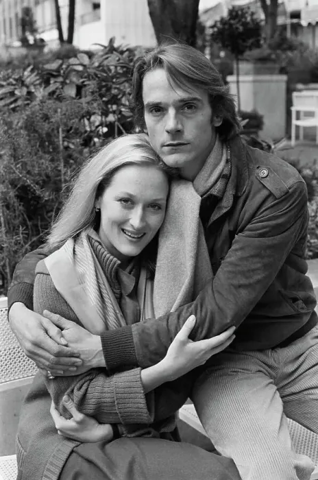 Framed Print : Meryl Streep and Jeremy Irons Framed Print : Meryl Streep and Jeremy Irons