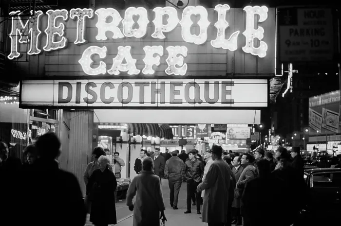 Framed Print : Metropole Cafe And Disco Framed Print : Metropole Cafe And Disco