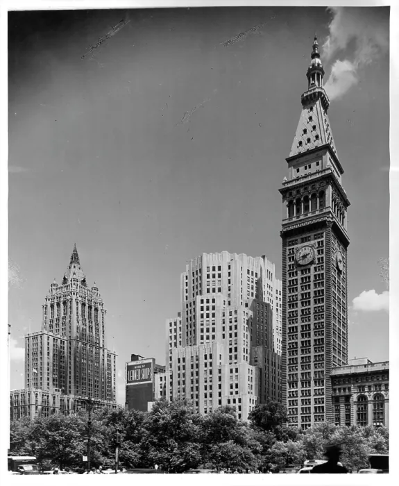 Framed Print : The Metropolitan Life Building In New York City, New York Framed Print : The Metropolitan Life Building In New York City, New York
