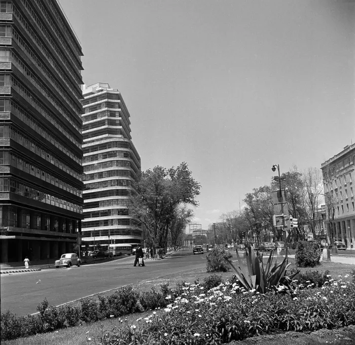 Framed Print : Mexico City Street Scenes Framed Print : Mexico City Street Scenes