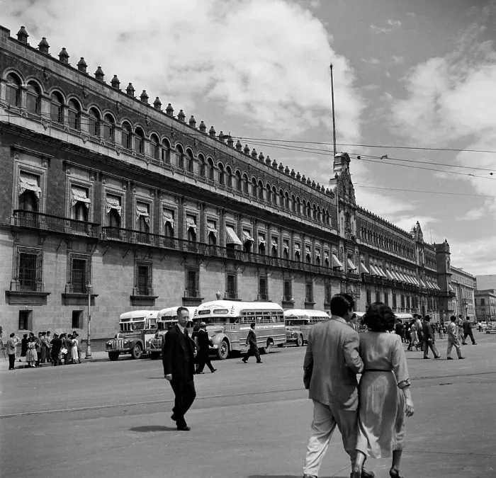 Framed Print : Mexico City Street Scenes Framed Print : Mexico City Street Scenes