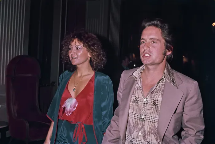 Framed Print : Michael Douglas and Brenda Vaccaro Framed Print : Michael Douglas and Brenda Vaccaro