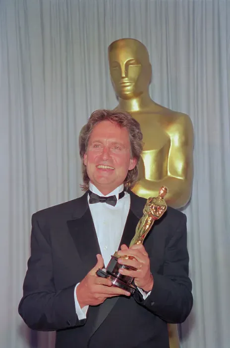 Framed Print : Michael Douglas Posing with Oscar Framed Print : Michael Douglas Posing with Oscar