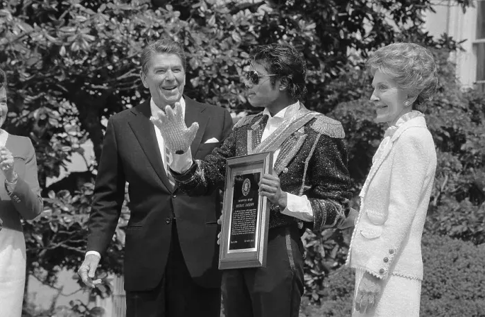 Framed Print : Michael Jackson with Nancy and Ronald Reagan Framed Print : Michael Jackson with Nancy and Ronald Reagan
