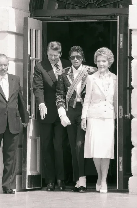 Framed Print : Michael Jackson Stands With the Reagans