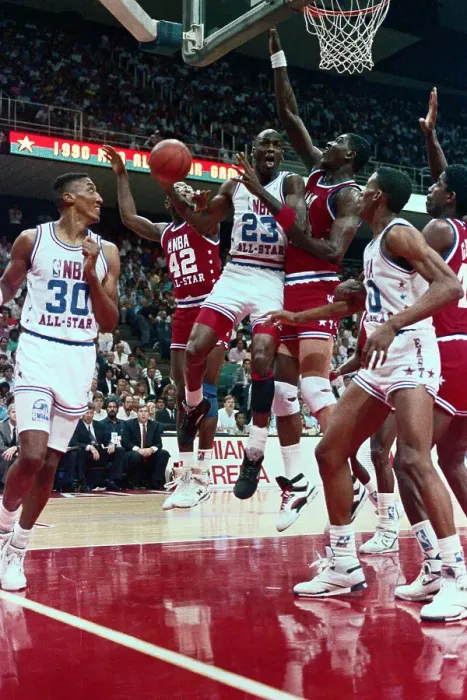 Framed Print : Michael Jordan Going up for the Basket in Front of Akeem Olajuwon Framed Print : Michael Jordan Going up for the Basket in Front of Akeem Olajuwon