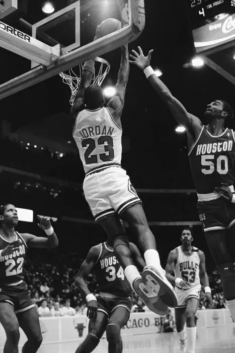Framed Print : Michael Jordan Slam Dunking Framed Print : Michael Jordan Slam Dunking