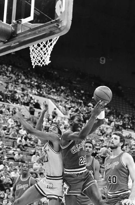 Framed Print : Michael Jordan and Vern Fleming Fight for Ball Framed Print : Michael Jordan and Vern Fleming Fight for Ball