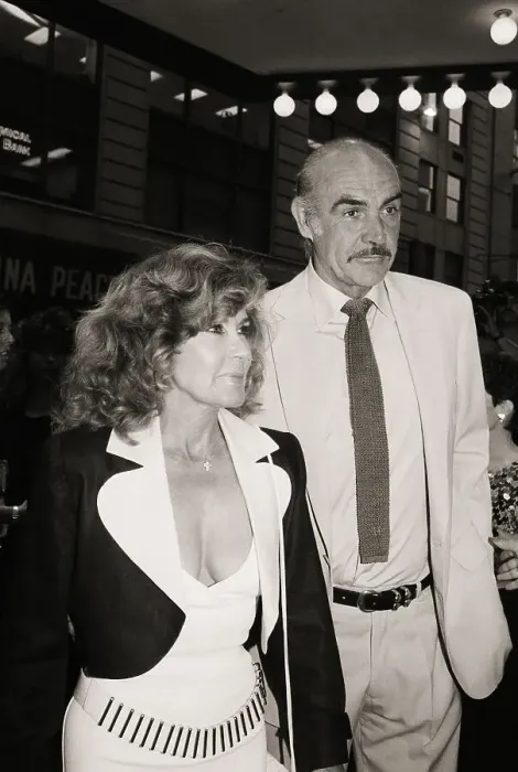 Framed Print : Michelin and Sean Connery Arrive at Premiere Framed Print : Michelin and Sean Connery Arrive at Premiere