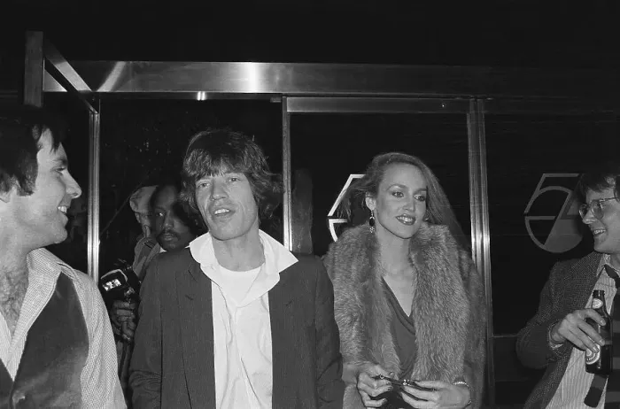 Framed Print : Mick Jagger and Jerry Hall at Studio 54