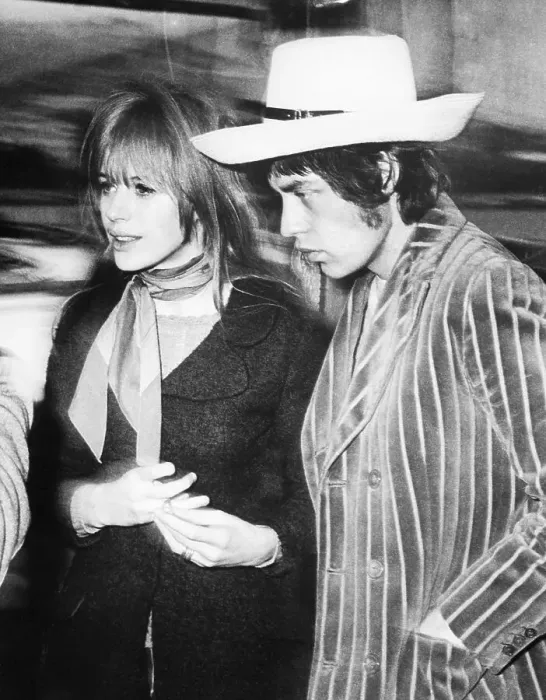 Framed Print : Mick Jagger and Marianne Faithfull Framed Print : Mick Jagger and Marianne Faithfull