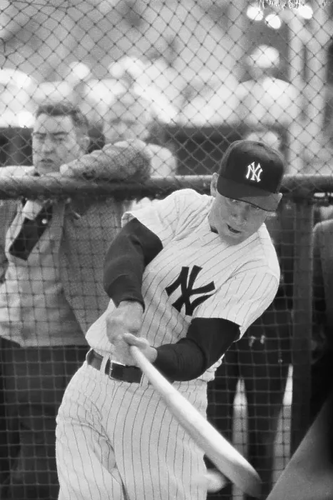 Framed Print : Mickey Mantle At The Batter'S Cage Framed Print : Mickey Mantle At The Batter'S Cage