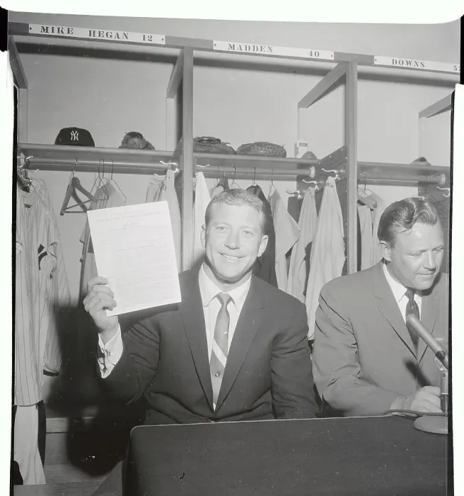 Framed Print : Mickey Mantle Holding Contract in His Hand