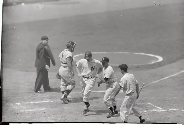 Framed Print : Mickey Mantle Talking woth Enos Slaughter