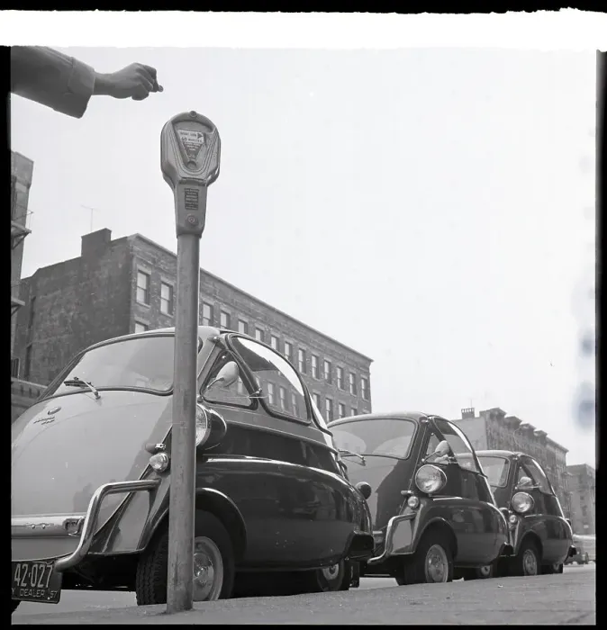 Framed Print : Midget Bmw Isettas; Three In Parking Spa Framed Print : Midget Bmw Isettas; Three In Parking Spa