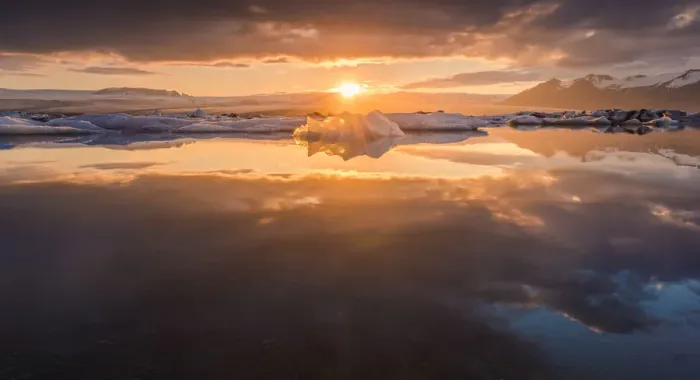 Framed Print : Midnight sun over Jokulsarlon iceberg Framed Print : Midnight sun over Jokulsarlon iceberg