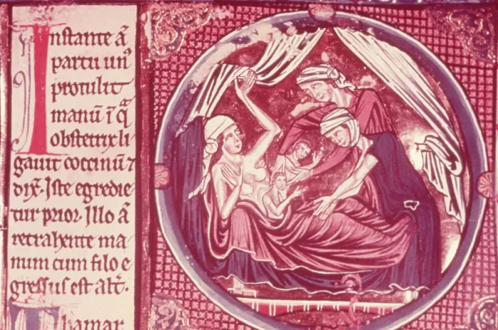 Framed Print : Midwives Assist With Birth of Twins Framed Print : Midwives Assist With Birth of Twins