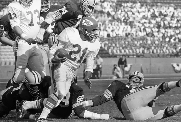 Framed Print : Mike Garrett in Football Action Framed Print : Mike Garrett in Football Action