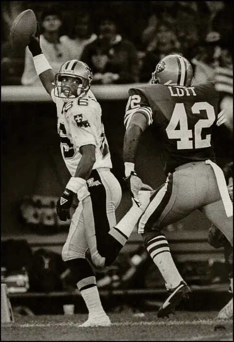 Framed Print : Mike Jones Celebrates A Touchdown Framed Print : Mike Jones Celebrates A Touchdown