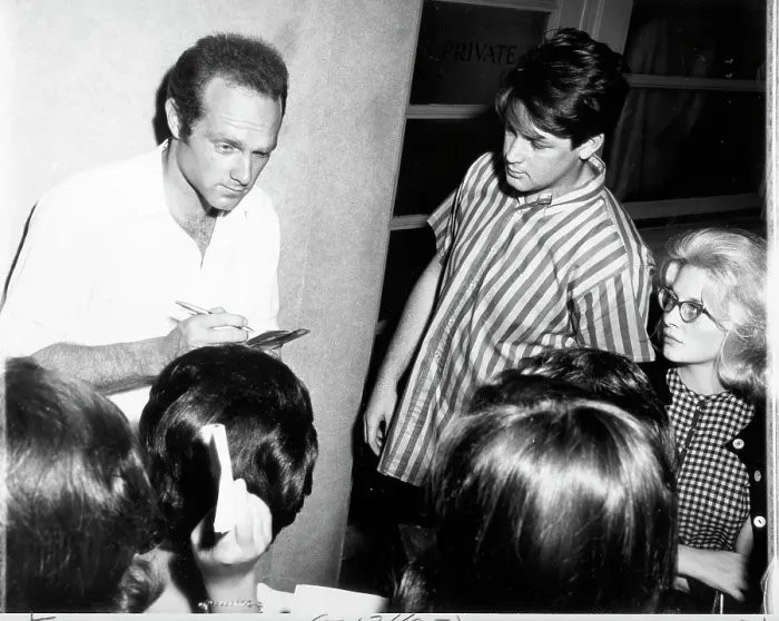 Framed Print : Mike Love & Brian Wilson Sign Autographs