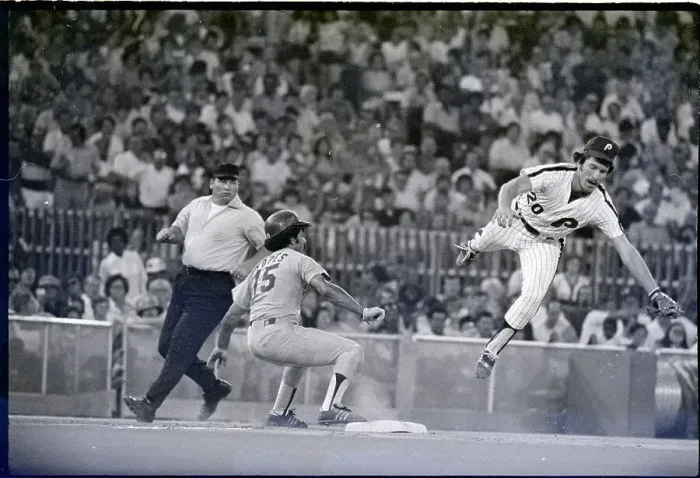 Framed Print : Mike Schmidt Leaping For Pick-Off Throw Framed Print : Mike Schmidt Leaping For Pick-Off Throw