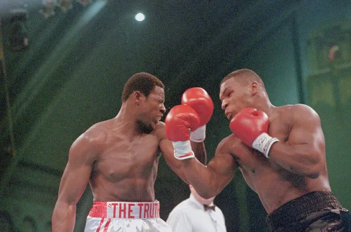 Framed Print : Mike Tyson Fighting Carl Williams Framed Print : Mike Tyson Fighting Carl Williams