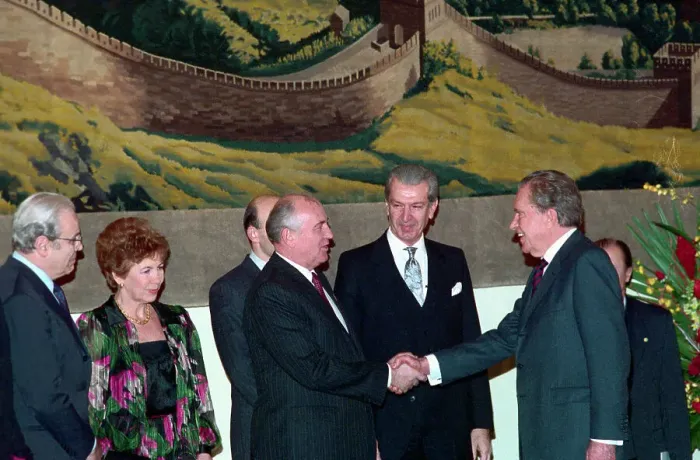 Framed Print : Mikhail Gorbachev and Richard Nixon Shaking Hands Framed Print : Mikhail Gorbachev and Richard Nixon Shaking Hands