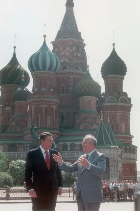 Framed Print : Mikhail Gorbachev and Ronald Reagan Framed Print : Mikhail Gorbachev and Ronald Reagan