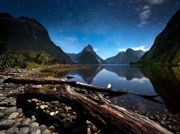 Milfordsound at night with stars