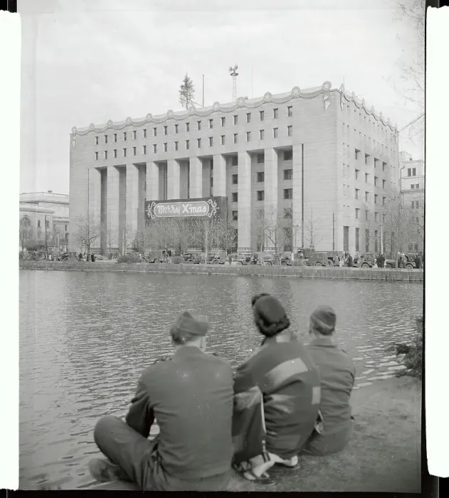 Framed Print : Military Headquarters at Christmas