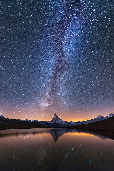 Milky way over Matterhorn