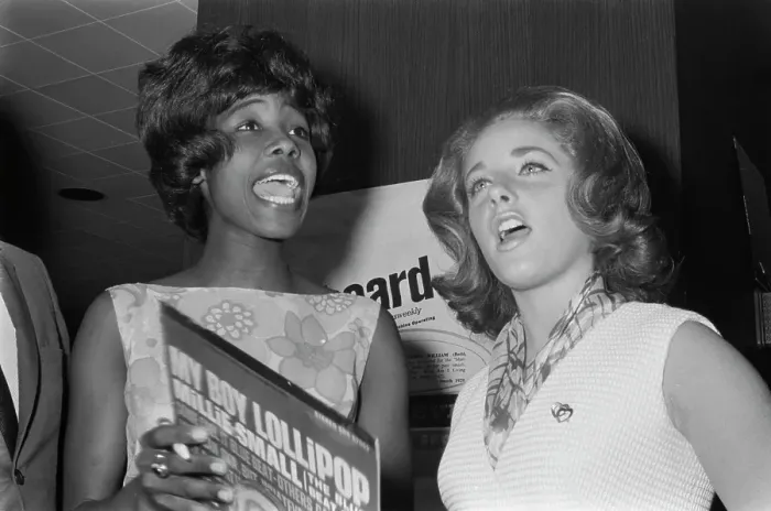 Framed Print : Millie Small & Lesley Gore Framed Print : Millie Small & Lesley Gore