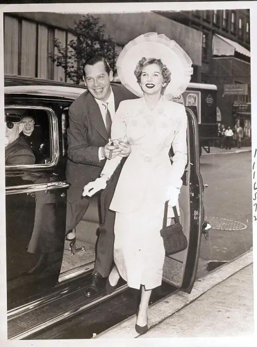 Framed Print : Milton Berle and Joyce Matthews Remarry Framed Print : Milton Berle and Joyce Matthews Remarry