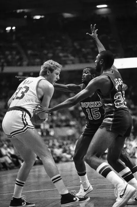 Framed Print : Milwaukee Bucks Trying to Stop Larry Bird Framed Print : Milwaukee Bucks Trying to Stop Larry Bird