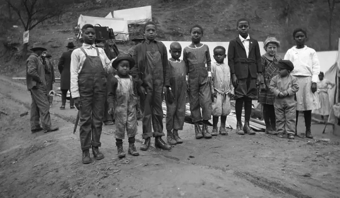 Framed Print : Miner'S Children In Pose For Picture Framed Print : Miner'S Children In Pose For Picture