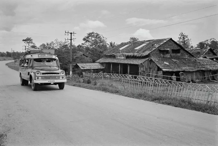 Framed Print : Minibus, Saigon Framed Print : Minibus, Saigon