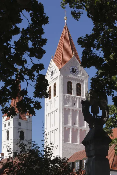 Framed Print : Minster of St. Castulus, Moosburg, Upper Bavaria, Bavaria, Germany, Europe Framed Print : Minster of St. Castulus, Moosburg, Upper Bavaria, Bavaria, Germany, Europe