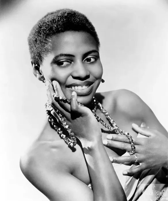 Framed Print : Miriam Makeba Portrait Session