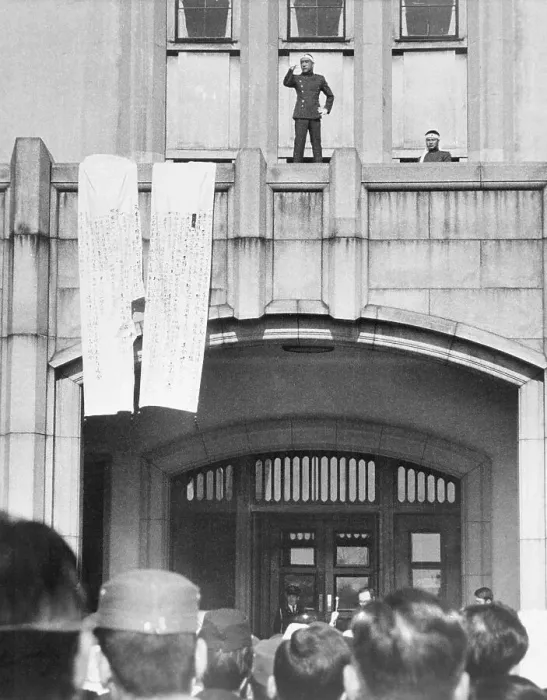 Framed Print : Mishima Speaks To Soldiers From Balcony Framed Print : Mishima Speaks To Soldiers From Balcony