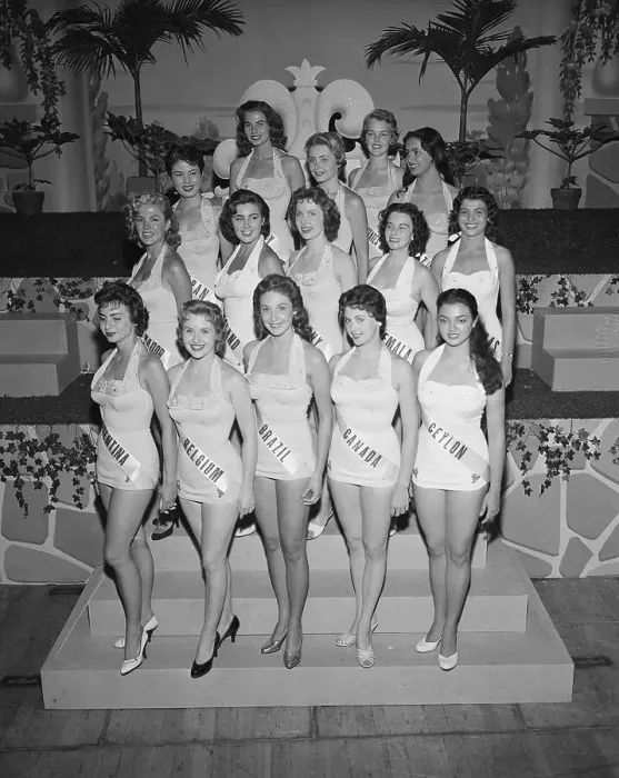 Framed Print : Miss Universe Finalists Framed Print : Miss Universe Finalists