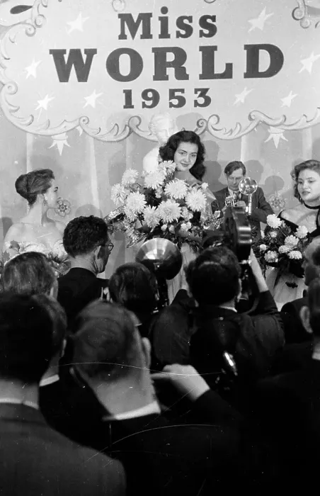 Framed Print : Miss World 1953 Framed Print : Miss World 1953