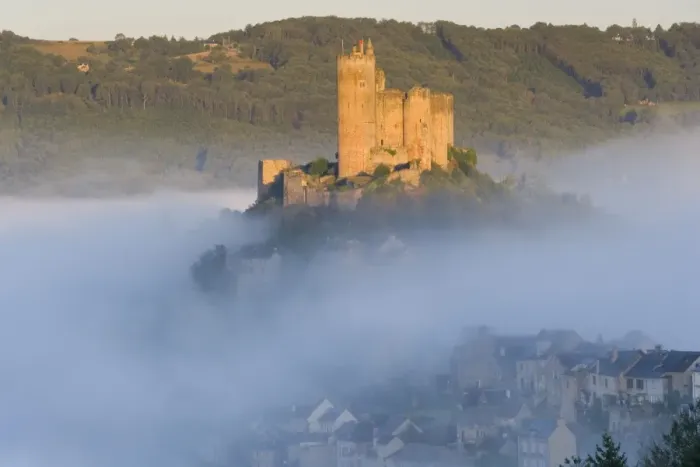 Framed Print : Misty Fortress Royale de Najac Framed Print : Misty Fortress Royale de Najac