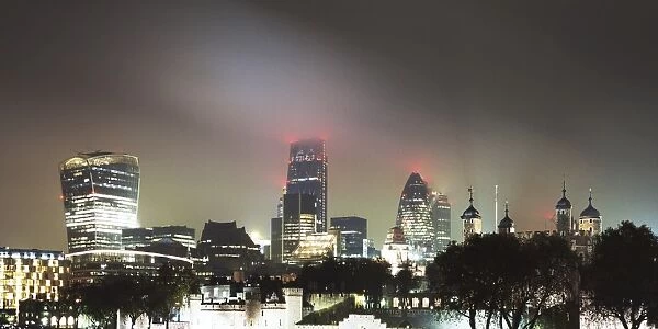 Misty night in London - panoramic view