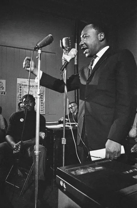 Framed Print : MLK In Chicago Framed Print : MLK In Chicago