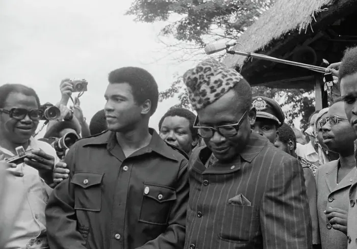 Framed Print : Mobutu and Ali Talking Framed Print : Mobutu and Ali Talking