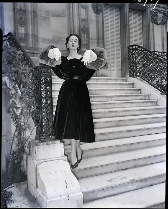 Framed Print : Model In Black Velvet Gown On Stairs Framed Print : Model In Black Velvet Gown On Stairs