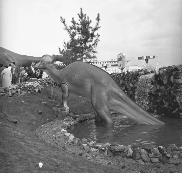 Framed Print : Model of dinosaur in jurassic park, (B&W) Framed Print : Model of dinosaur in jurassic park, (B&W)