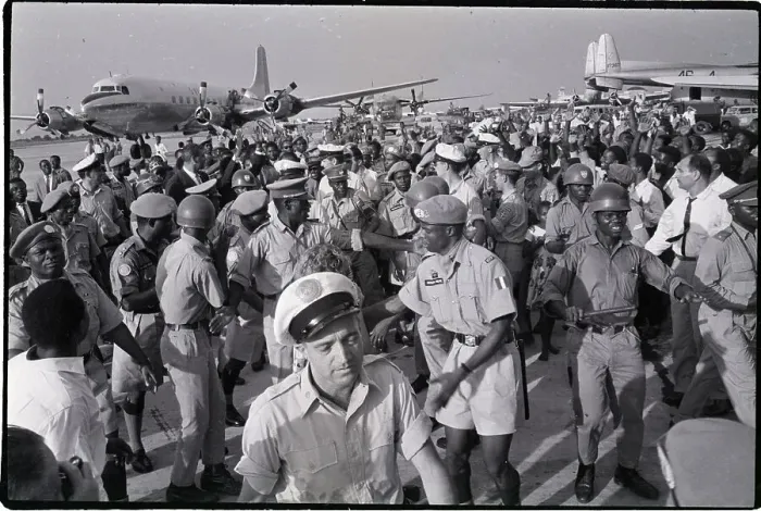 Framed Print : Moise Tshombe Greeted W / Fans &Un Troops Framed Print : Moise Tshombe Greeted W / Fans &Un Troops